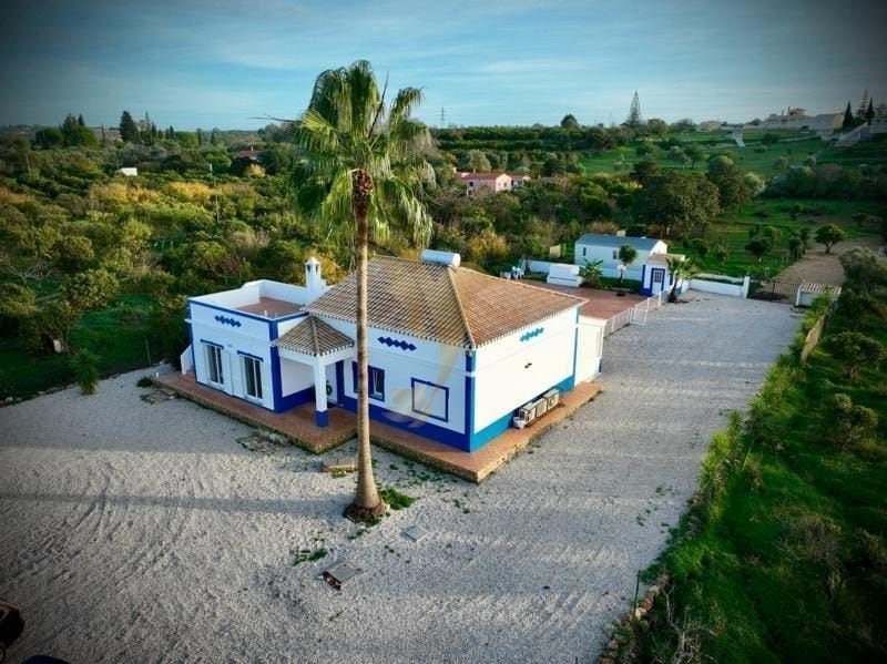 Villa in Lagoa e Carvoeiro, Algarve, Portugal 2 - 18463588