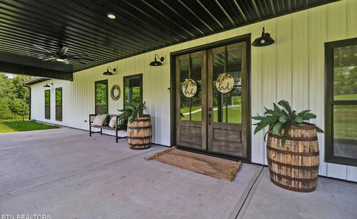 House in Byrdstown, Tennessee, United States 1