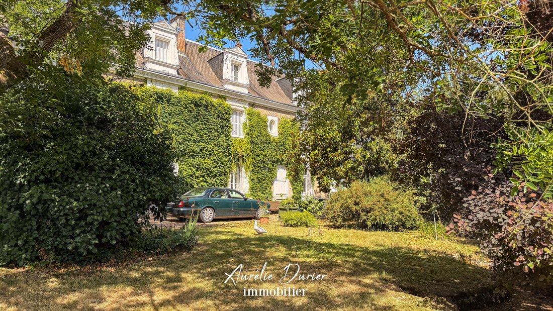 Estate in Cangey, Centre-Val de Loire, France 1 - 18463132