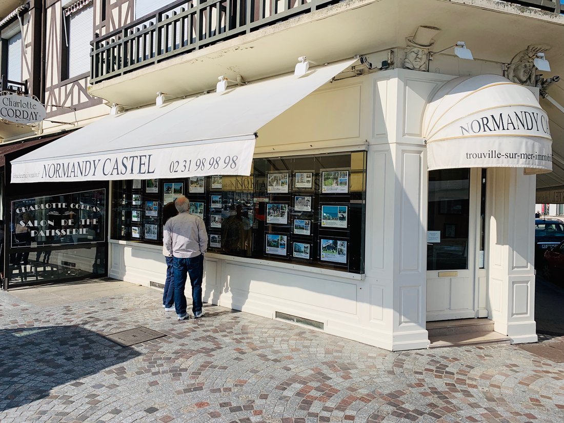 House in Trouville-sur-Mer, Normandy, France 2 - 18465948