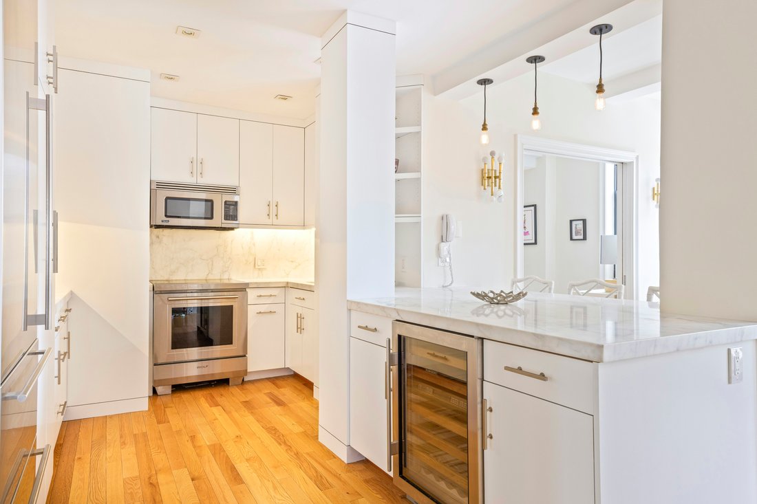 Co Op in New York, New York, United States 5 - 18450394