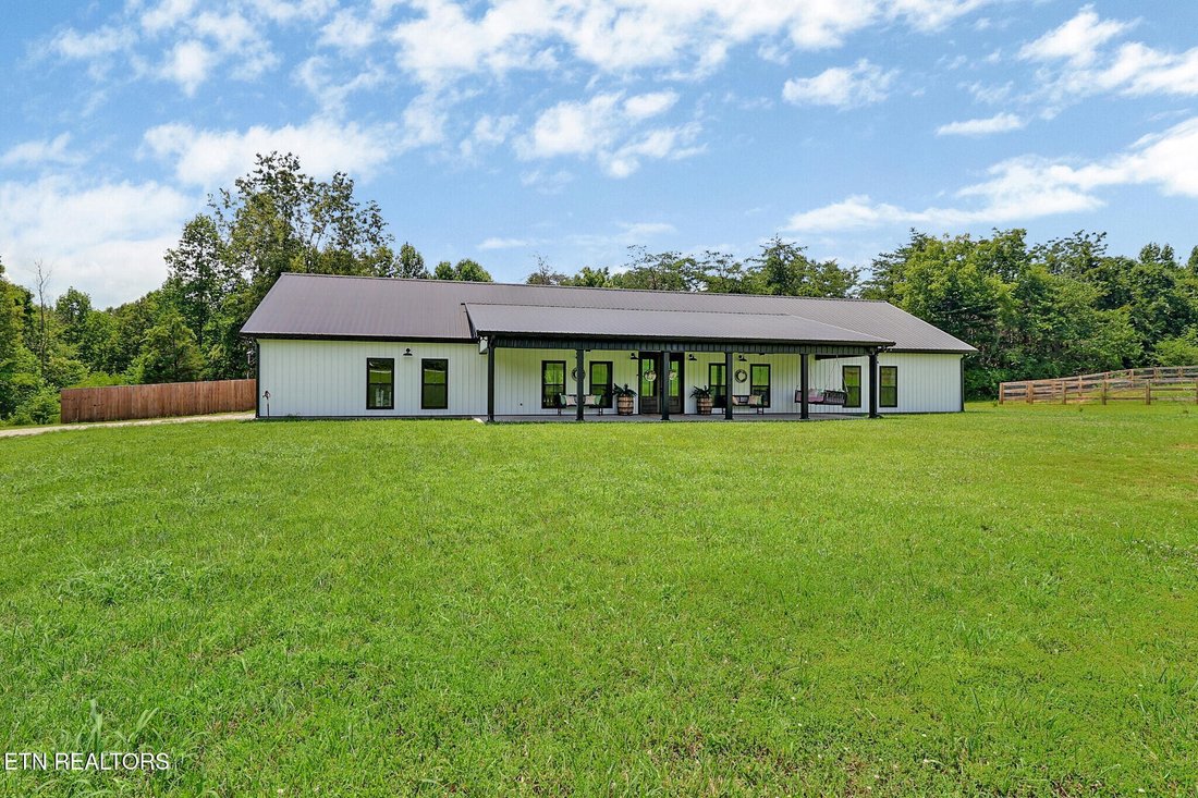 House in Byrdstown, Tennessee, United States 4 - 18456213