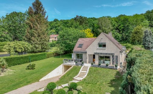 House in Le Bourg et le Hameaux, Beynes, France 1