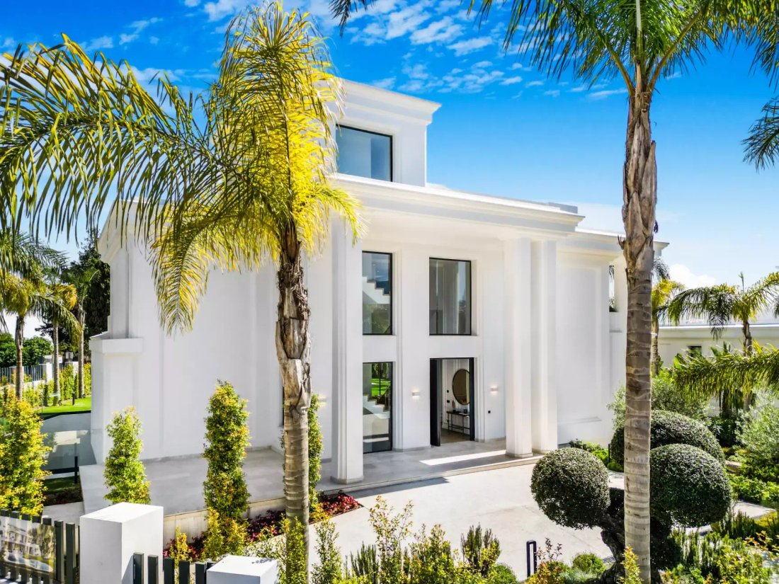Villa in Marbella, Andalusia, Spain 1 - 18458582
