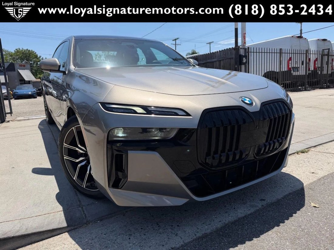Sedan in Van Nuys, CA, United States 1 - 18469820