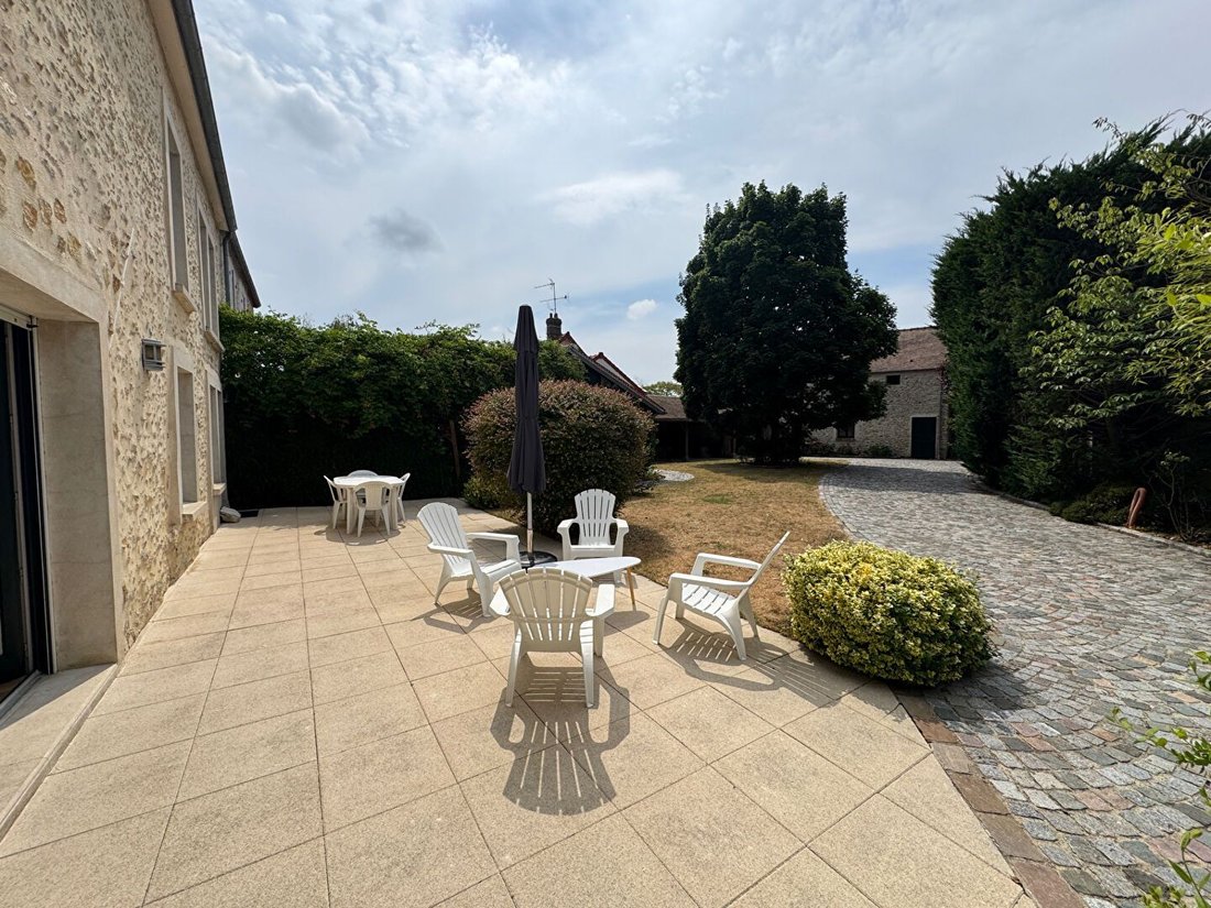 House in Villiers-le-Mahieu, Ile-de-France, France 3 - 18468163