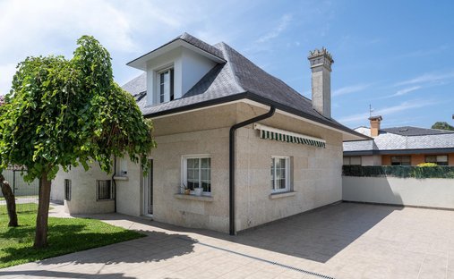 Villa in Navia, Vigo, Spain 1
