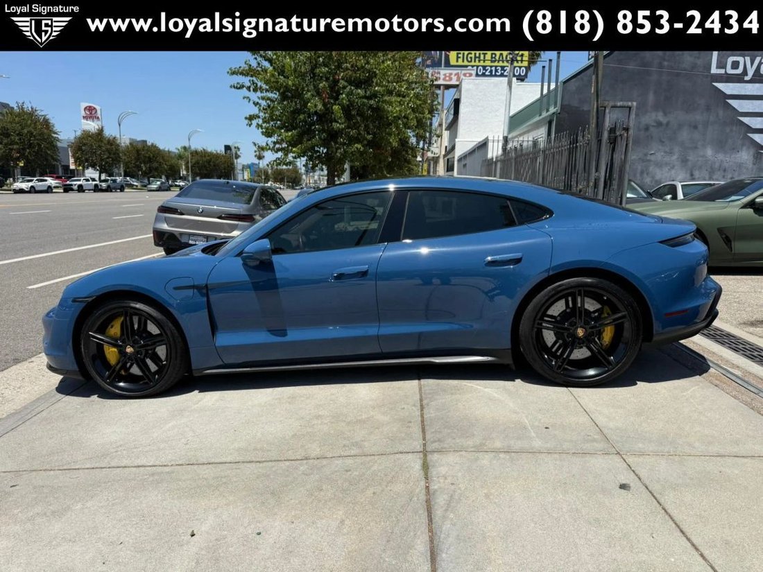Sedan in Van Nuys, CA, United States 4 - 18469787