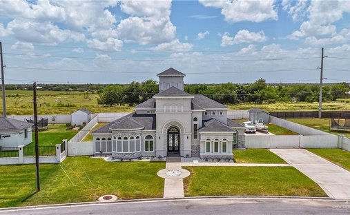House in Elsa, Texas, United States 1
