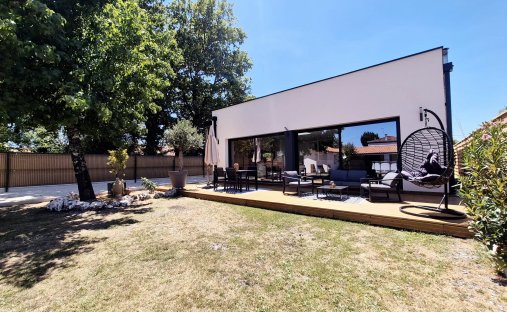 House in France-L'Alouette-Jean Bart, Pessac, France 1