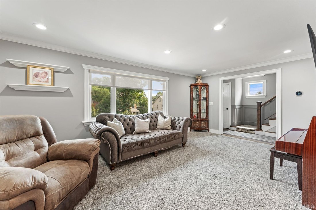House in Eastchester, New York, United States 3 - 18465679