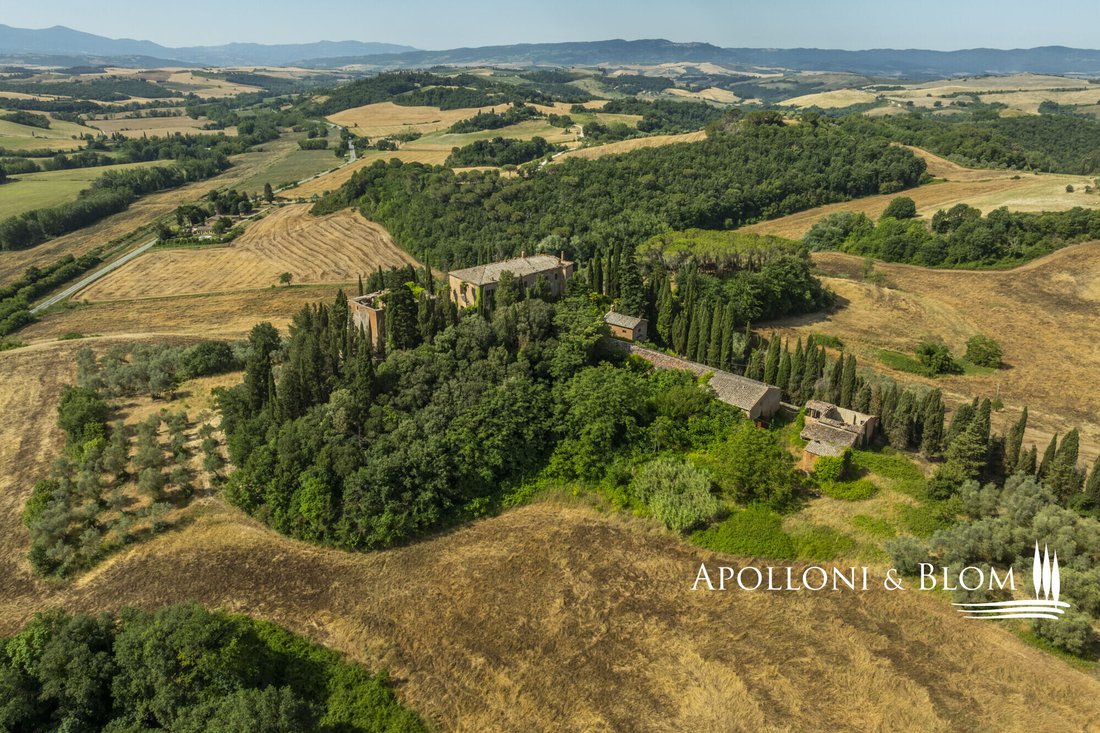 Montalcino, Tuscany, Italy 1 - 18458873