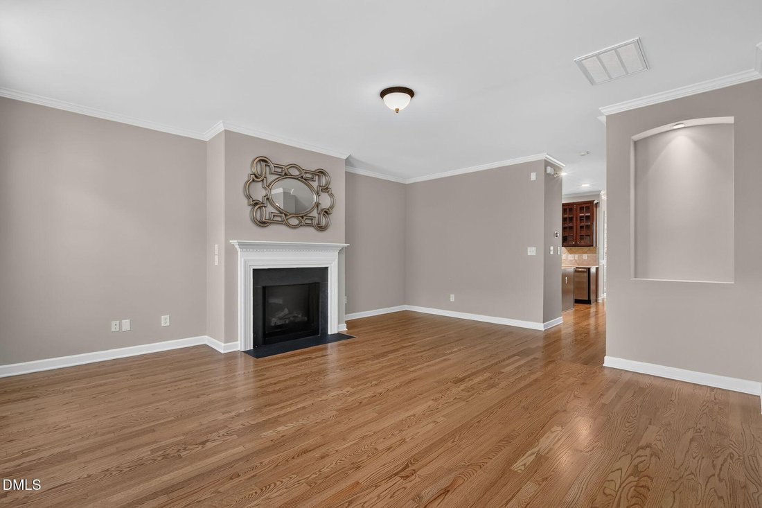 Townhouse in Raleigh, North Carolina, United States 2 - 18464089