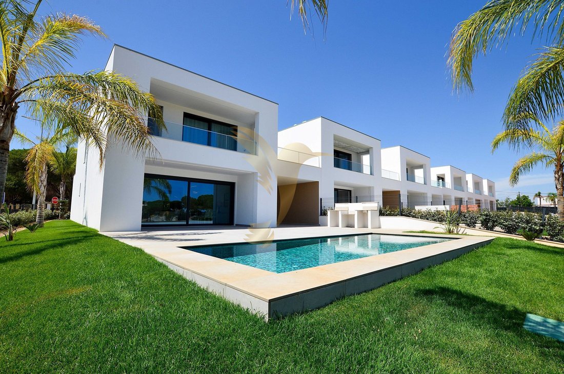 Villa in Loule (Sao Clemente), Algarve, Portugal 3 - 18463789