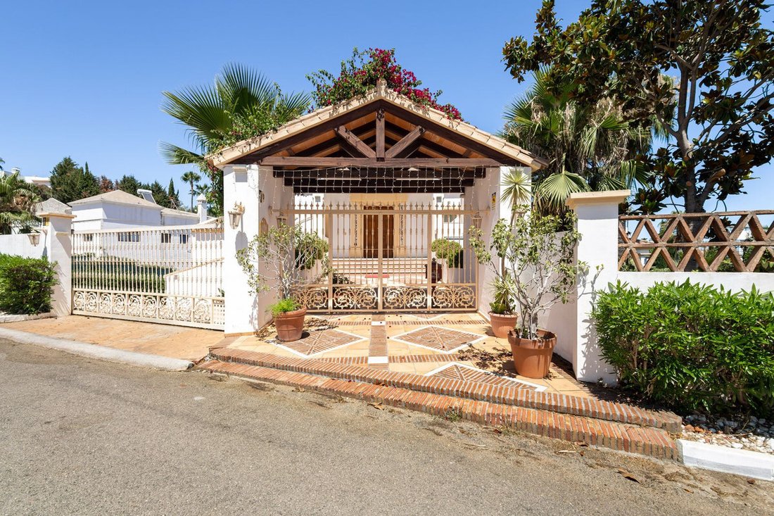 Villa in Estepona, Andalusia, Spain 2 - 18466485
