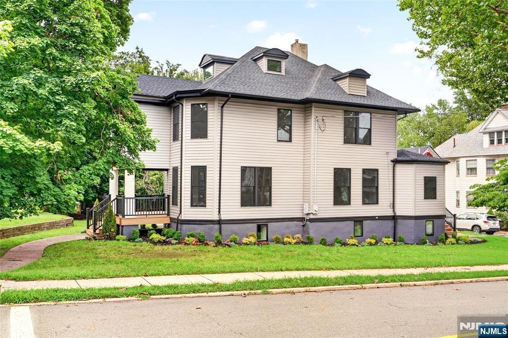 House in Teaneck, New Jersey, United States 2 - 18459972