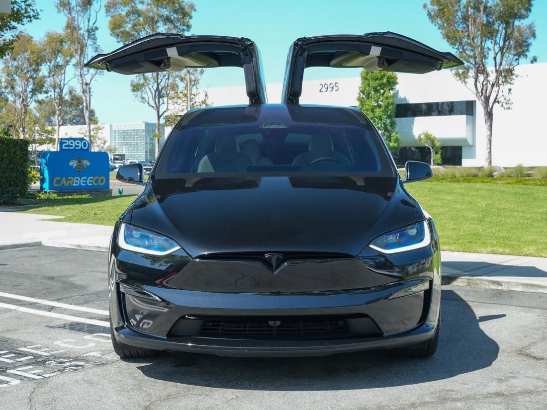 Suv in Costa Mesa, CA, United States 2 - 18432682
