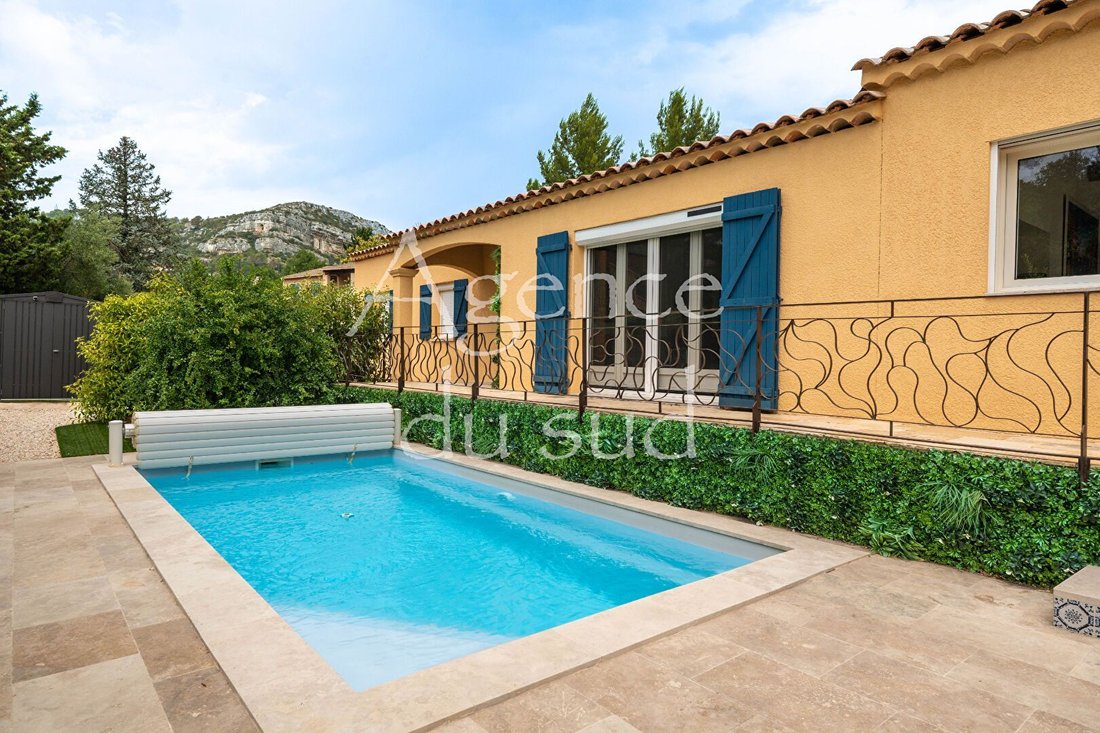 Villa in La Bouilladisse, Provence-Alpes-Côte d'Azur, France 1 - 18466209
