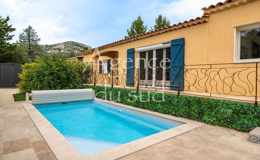 Villa in La Bouilladisse, Provence-Alpes-Côte d'Azur, France 1