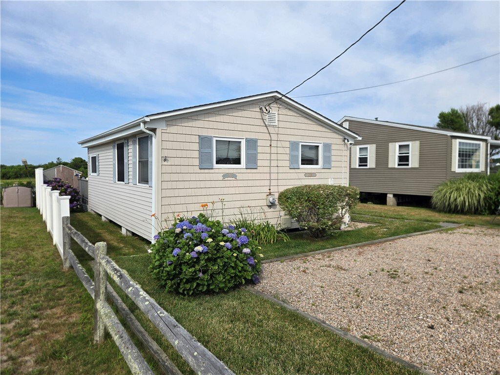 South Kingstown, Rhode Island, United States 1 - 18403086