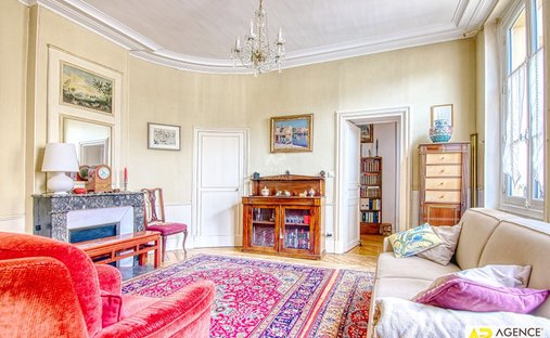 Appartement à Domaine National du Château, Versailles, France 1