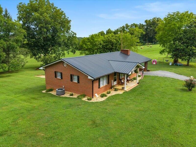 House in Athens, Tennessee, United States 3 - 18468063