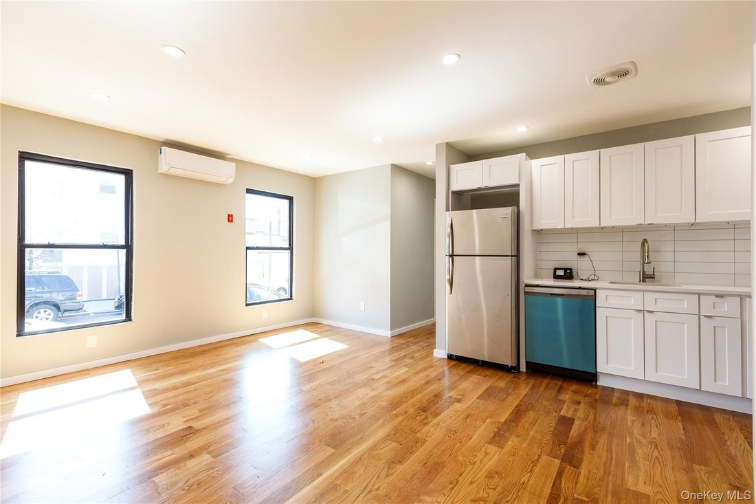 House in New York, New York, United States 5 - 18468717