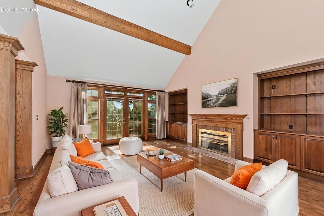 Condo in Elm Grove, Wisconsin, United States 3 - 18463800