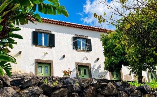 Villa in Estreito da Calheta, Madeira, Portugal 1