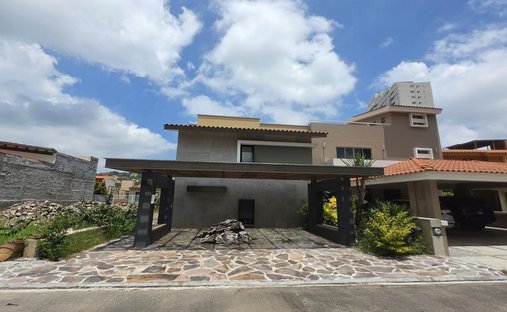 House in Morelia, Michoacán, Mexico 1