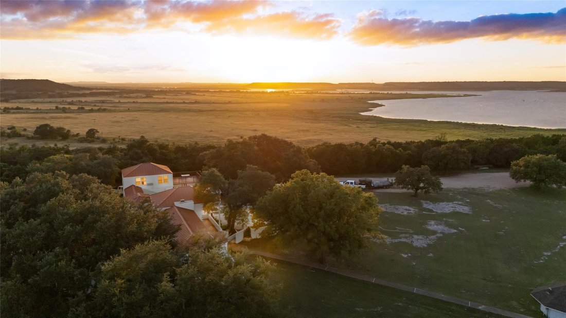House in Salado, Texas, United States 3 - 18459451
