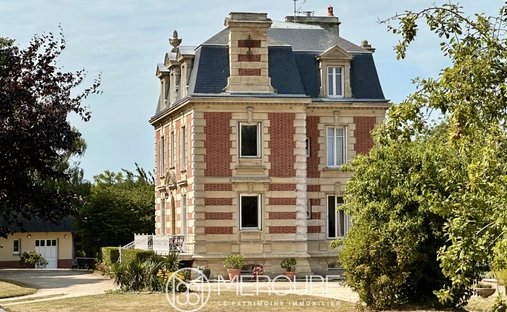 House in Douvres-la-Delivrande, Normandy, France 1