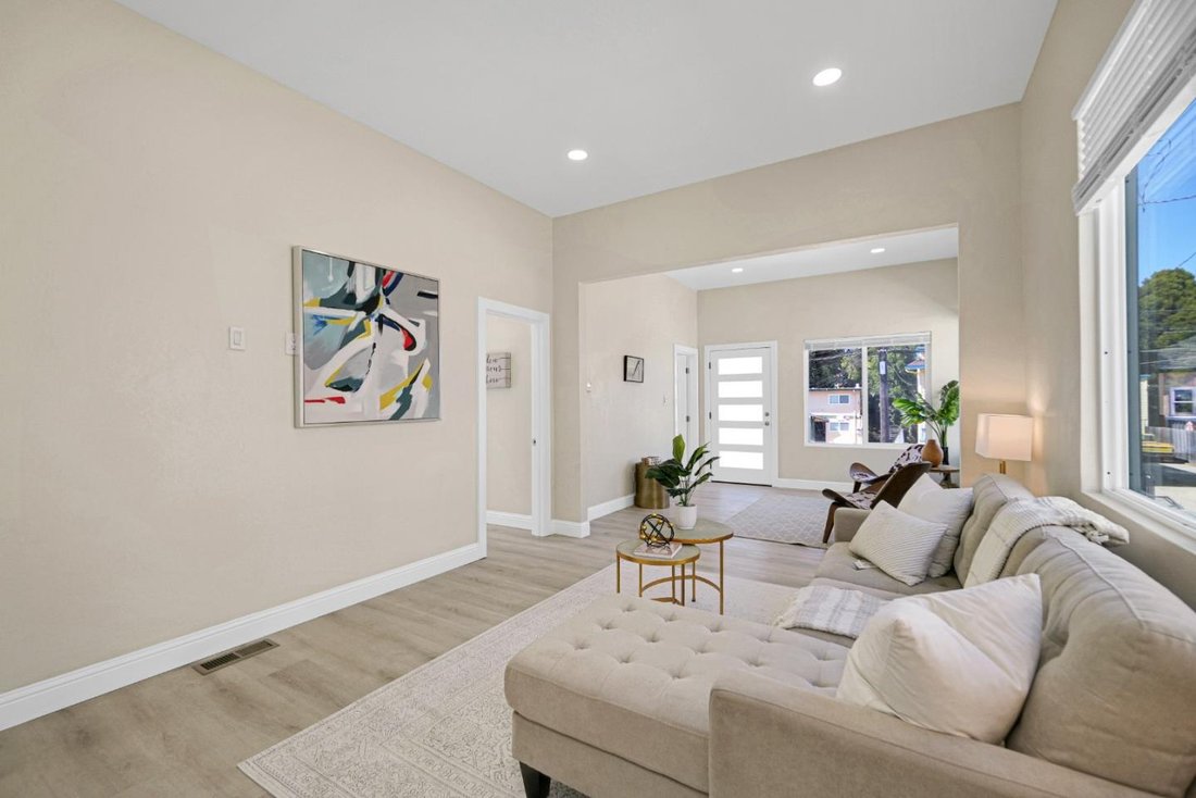 House in Oakland, California, United States 3 - 18463615