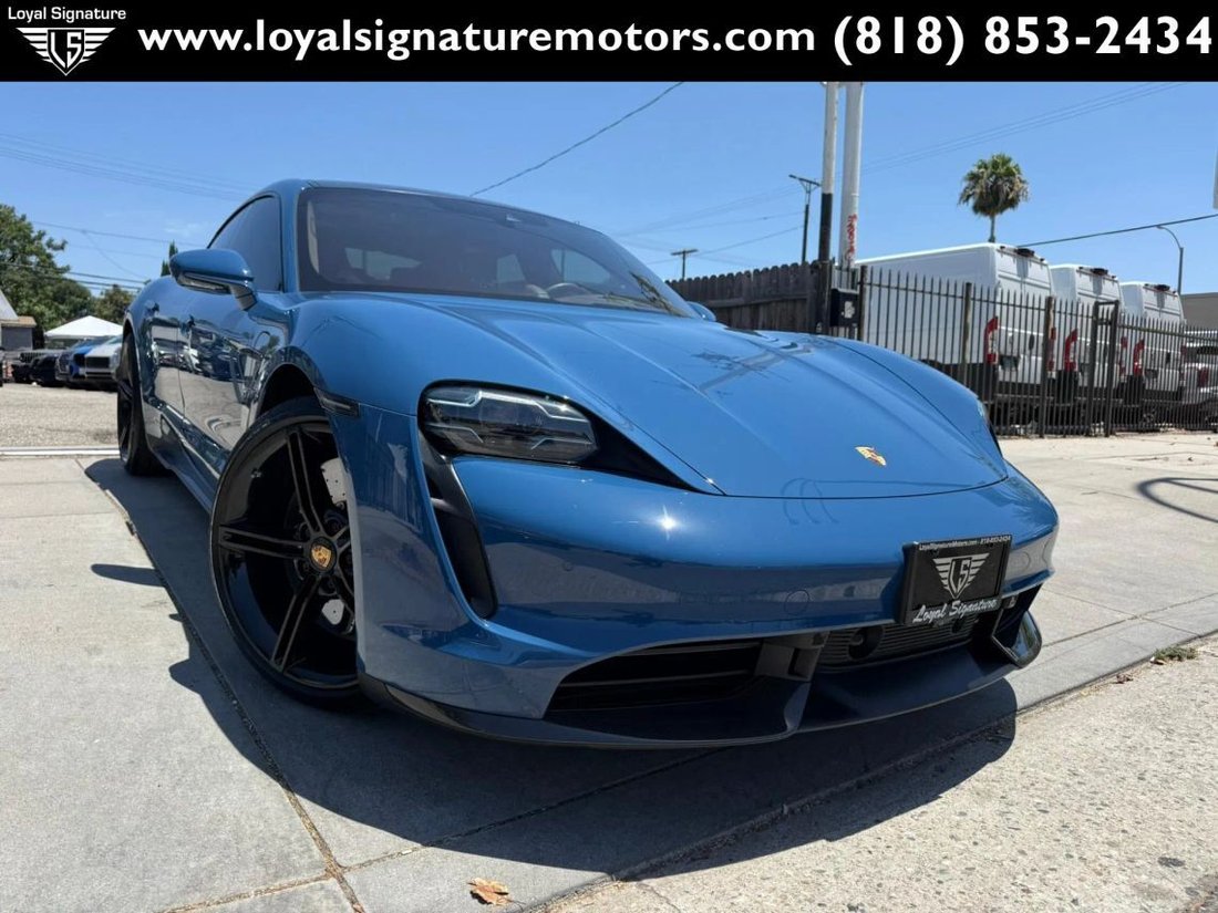 Sedan in Van Nuys, CA, United States 1 - 18469787