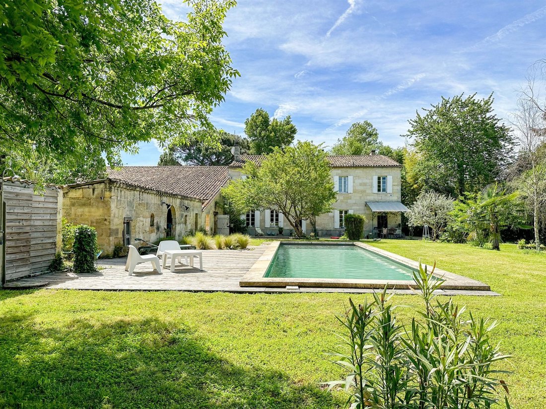 House in Les Artigues-de-Lussac, Nouvelle-Aquitaine, France 3 - 18456866