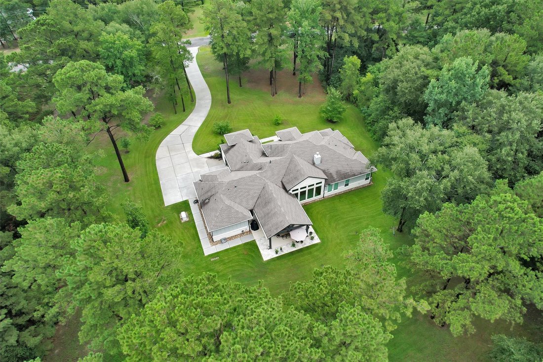 House in Huntsville, Texas, United States 2 - 18456040