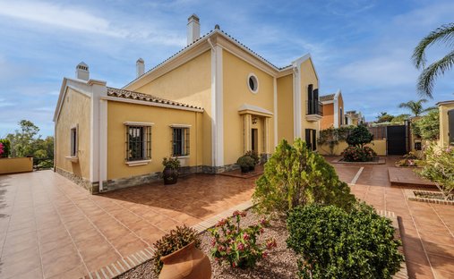 Villa in Guadalmina Alta, San Pedro de Alcantara, Spain 1