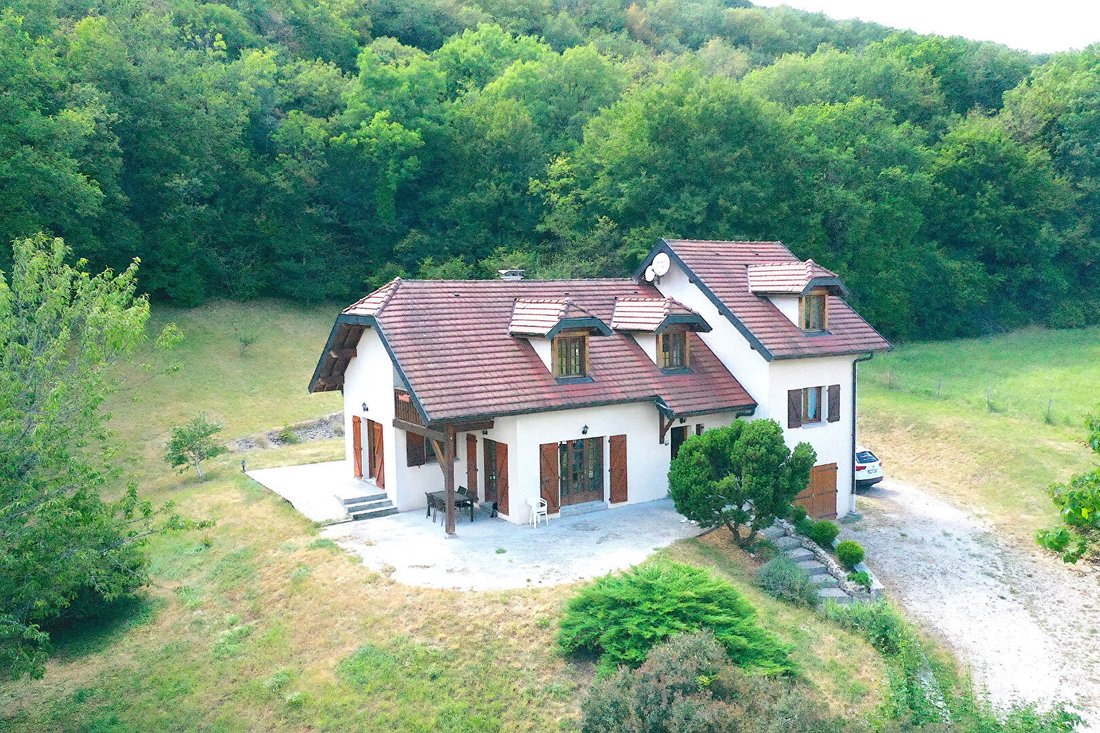 Villa in Corbonod, Auvergne-Rhône-Alpes, France 1 - 18469747
