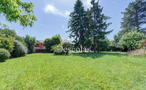 Land in Forêt, Saint-Germain-en-Laye, France 1