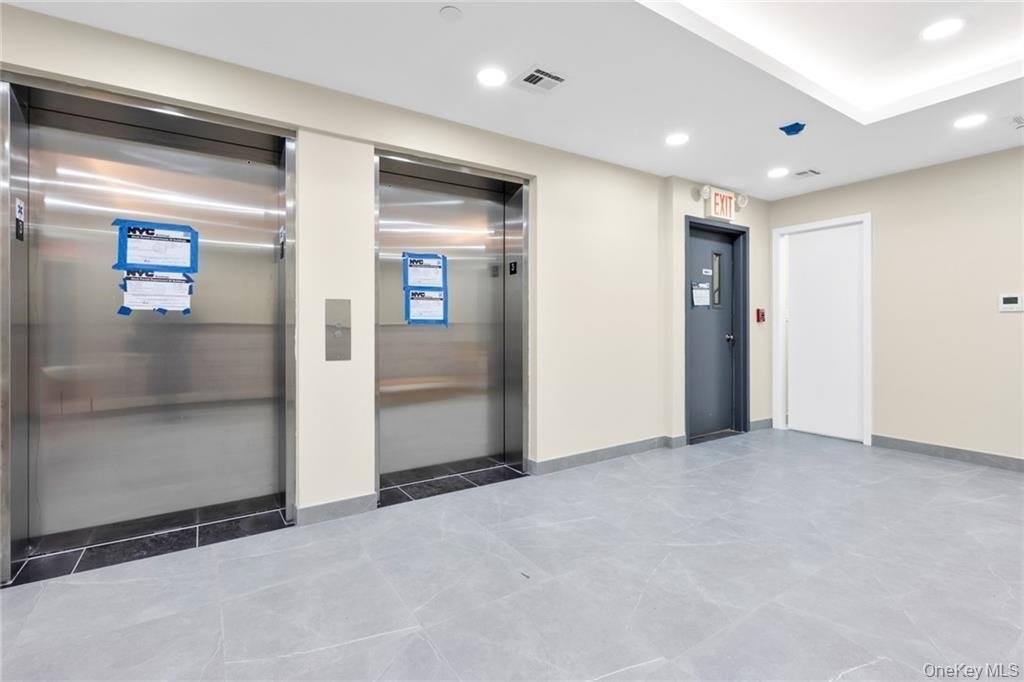 Condo in New York, New York, United States 2 - 18458658