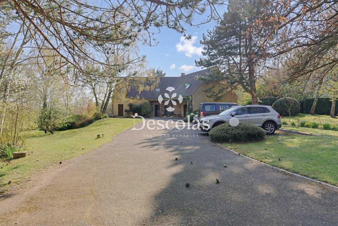 House in Sud, Chambourcy, France 4 - 18468193