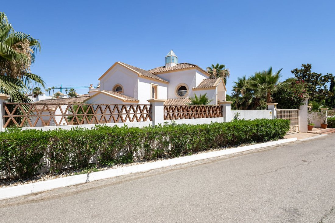 Villa in Estepona, Andalusia, Spain 1 - 18466485