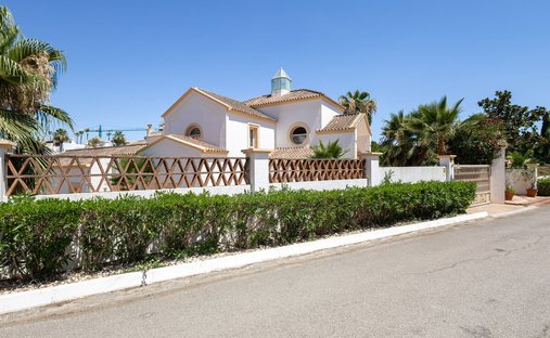 Villa en Estepona, Andalucía, España 1