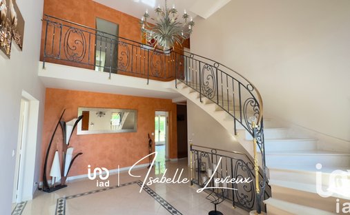 House in Brueil-en-Vexin, Ile-de-France, France 1