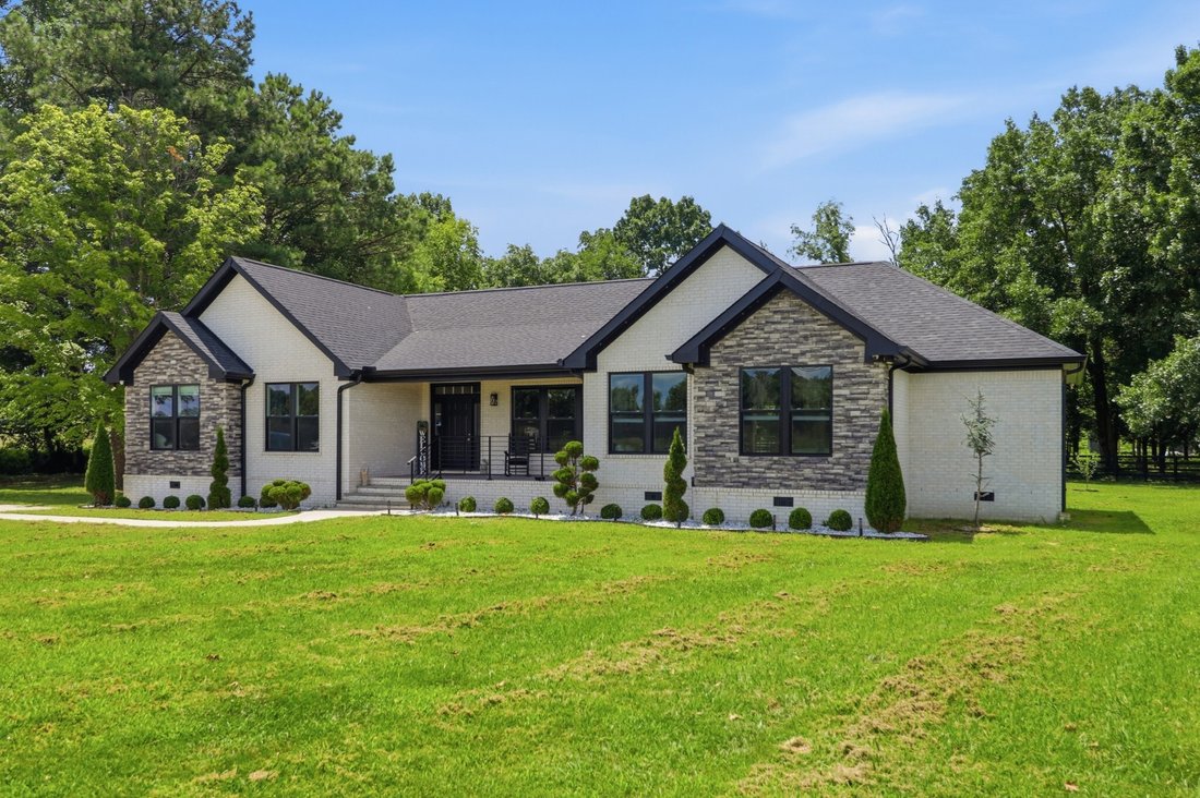 House in Shelbyville, Tennessee, United States 2 - 18463003