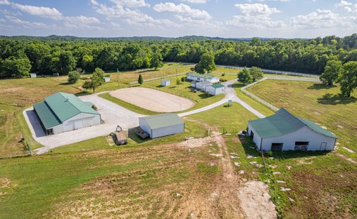 Land in Columbia, Tennessee, United States 1