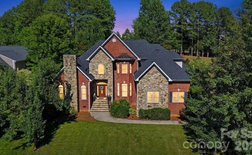 House in Mooresville, North Carolina, United States 1