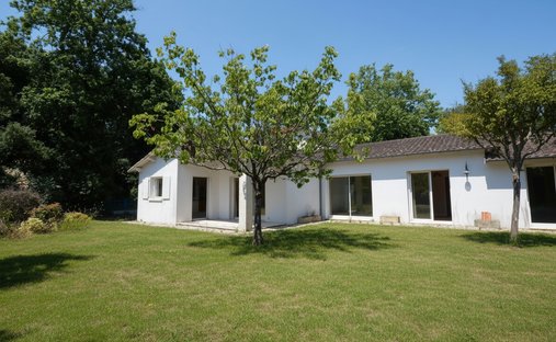 Villa in Pontaillac, Royan, France 1