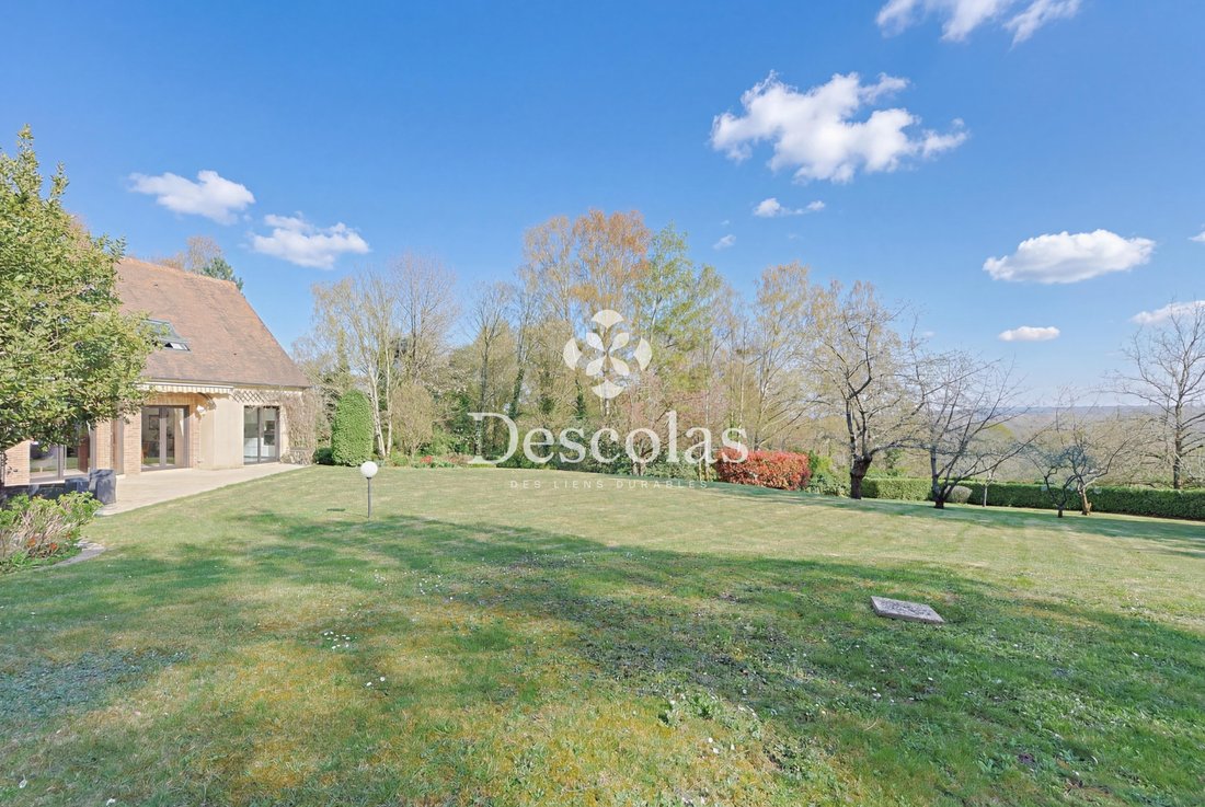 House in Sud, Chambourcy, France 2 - 18468193
