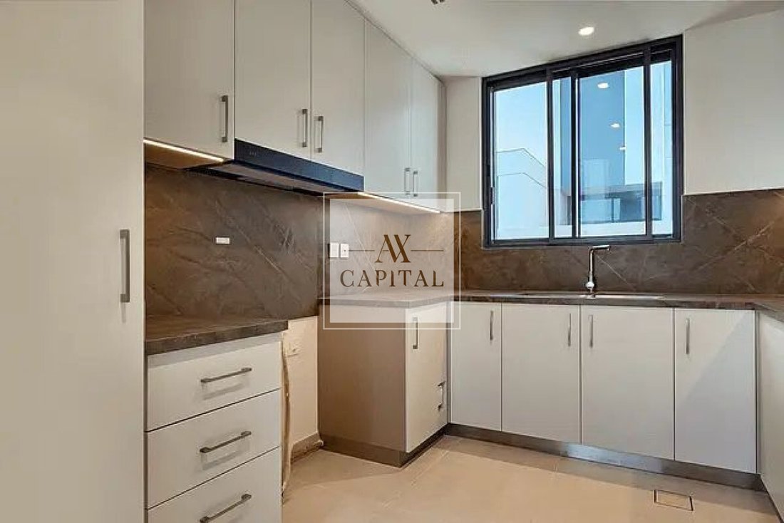 Villa in Business Bay, Dubai, United Arab Emirates 5 - 18457360